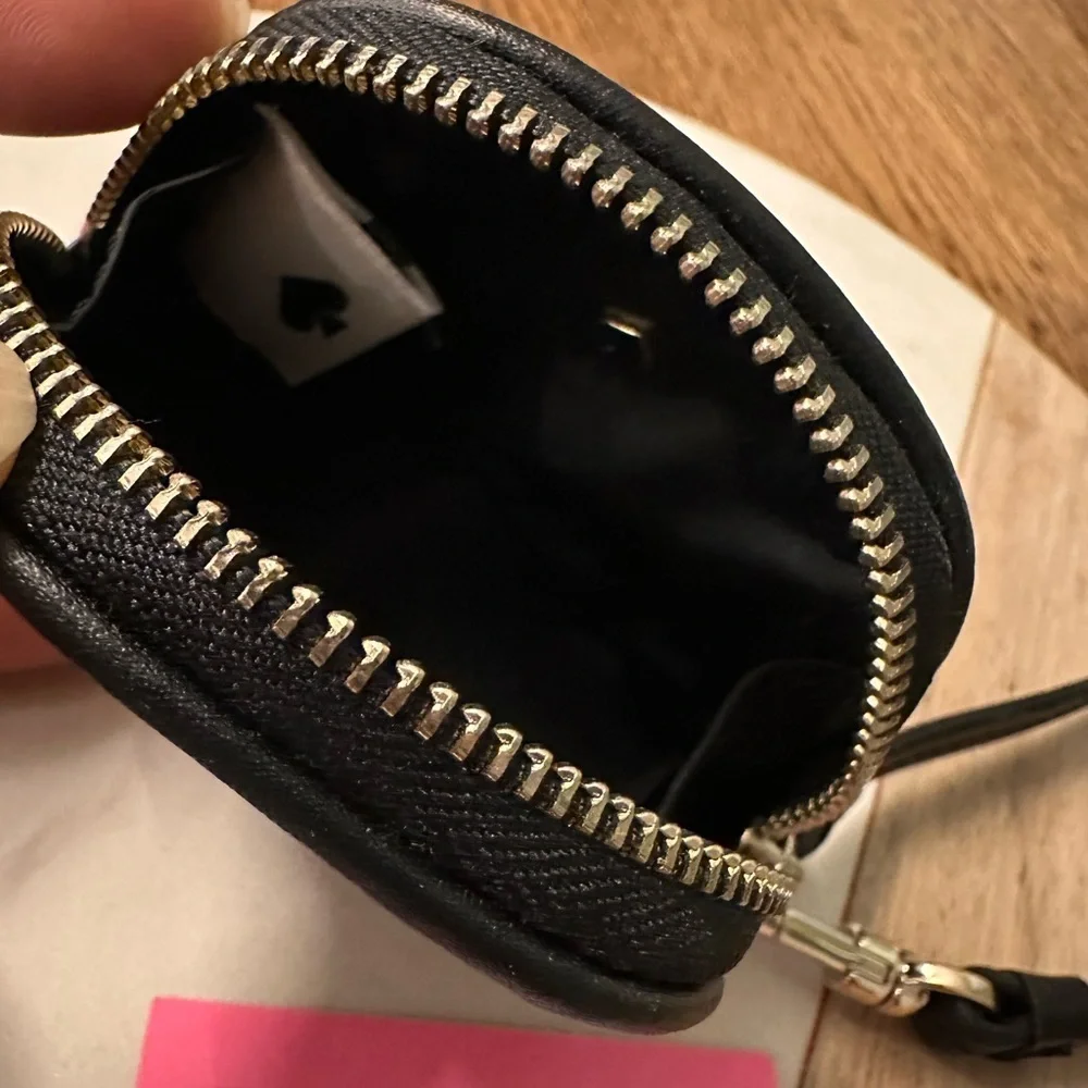 NWT! NEW! Kate Spade Flower Jacquard Airpods/airpods Pro Case -Cream Multi